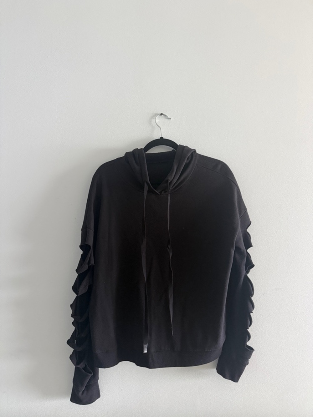 Alo Open Ruffle-Sleeve Hoodie Sweater